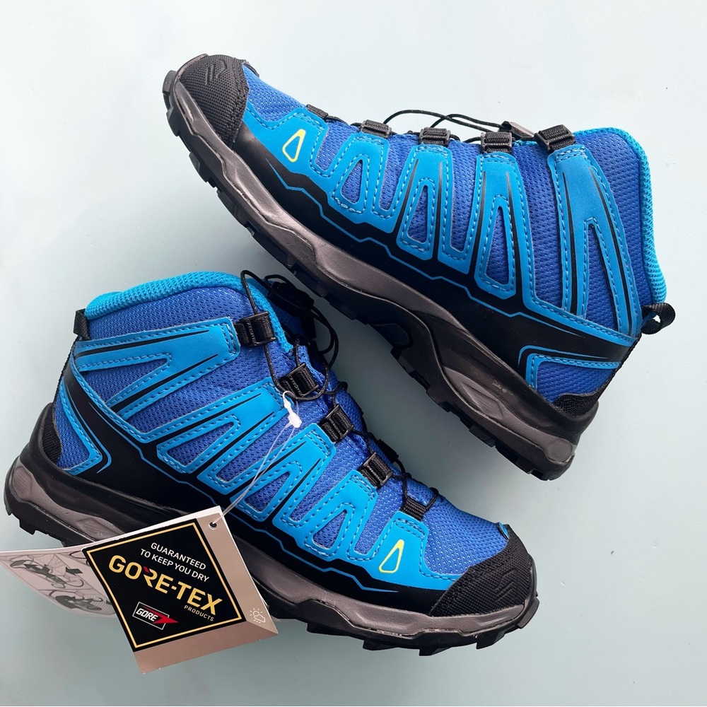 Salomon Kids' X-Ultra Mid GORE-TEX® Hiking Shoes size  1.5 new in box!